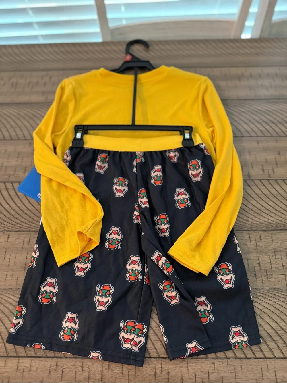 Super Mario Boys' Yellow and Black Bowser Graphic Pajama Set size M-NWT